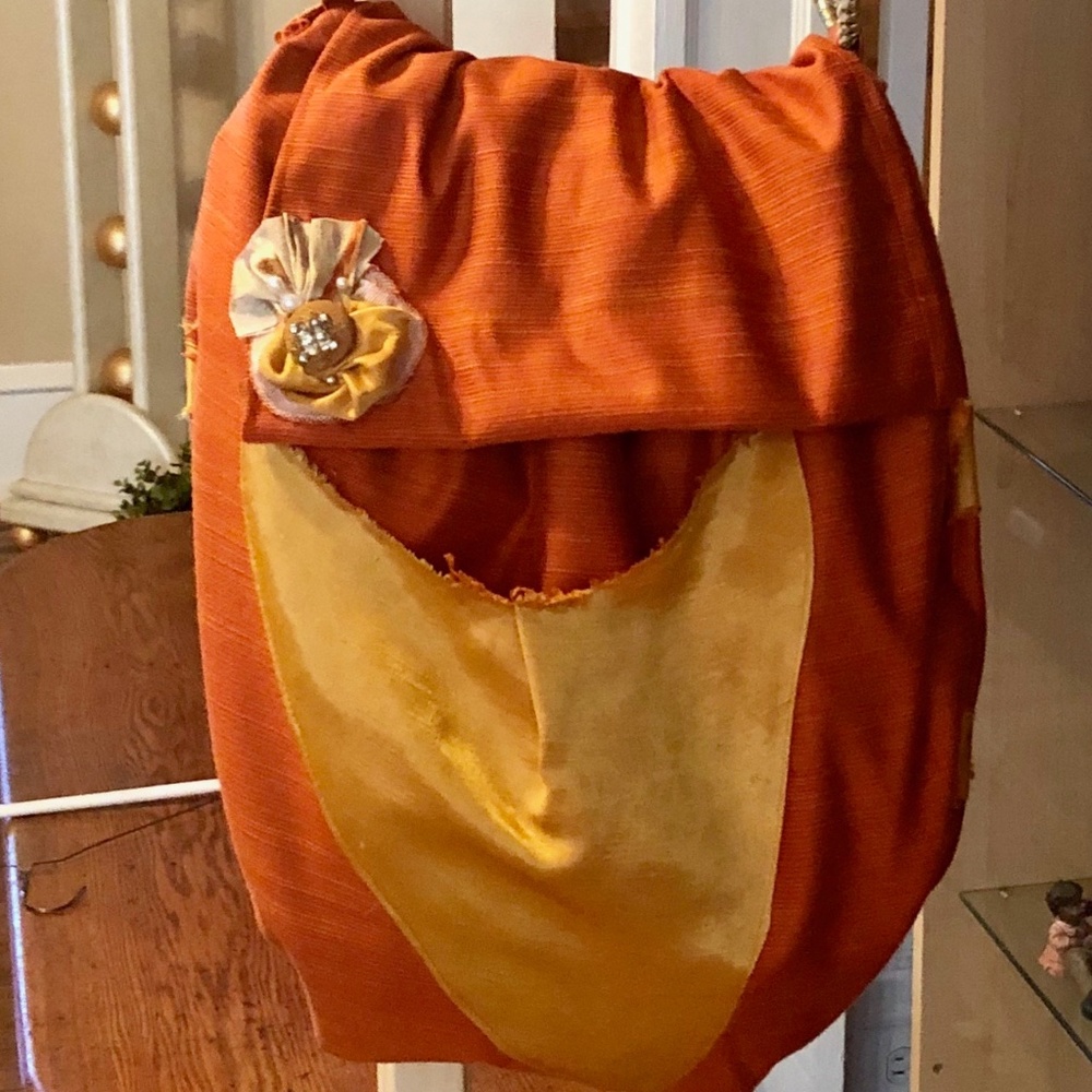 Handbag
